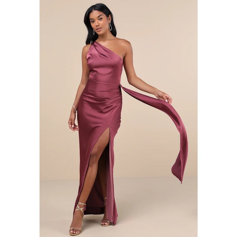 NWT Lulus Signature Elegance Mauve Purple Satin One-Shoulder Maxi Dress Size M
